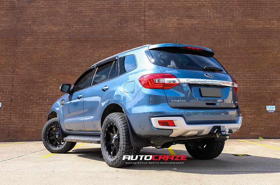 FORD EVEREST BLADE OR MATTE BLACK 